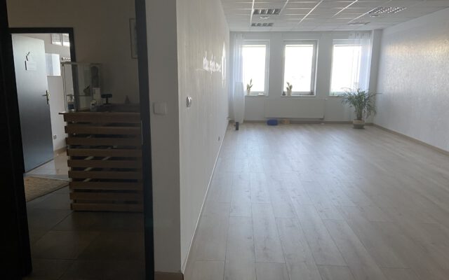 90 m2 – Biuro, kompleks biur, lokal biurowy, gabinet, kancelaria